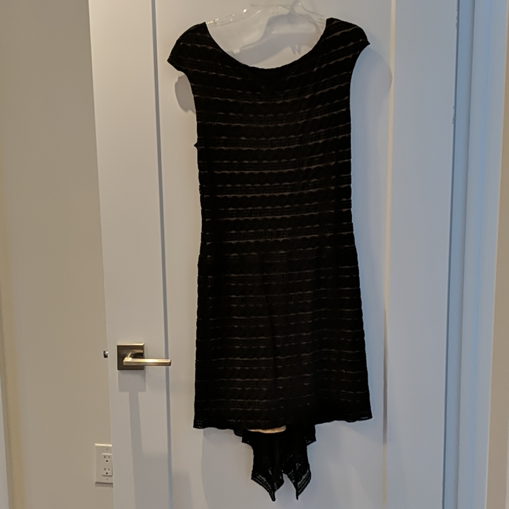 Max studio bodycon lace dress